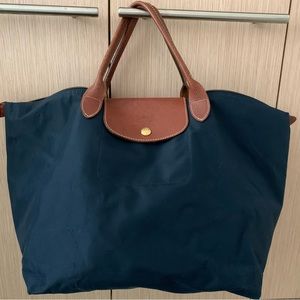 Navy medium short handle longchamp tote